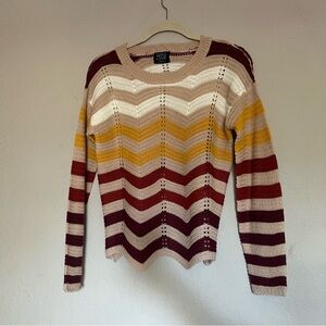 Sweater w chevron pattern